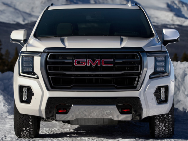 White 2024 GMC Yukon.