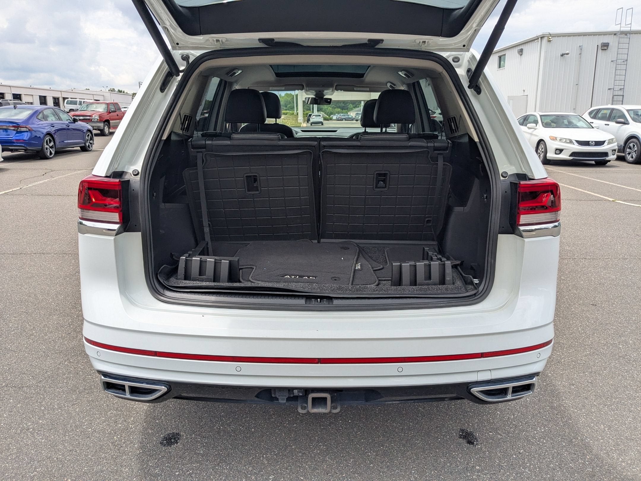 2022 Volkswagen Atlas 3.6L V6 SEL Premium R-Line