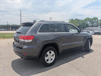 2017 Jeep Grand Cherokee Laredo 4x2