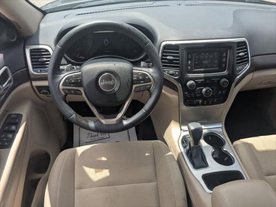 2017 Jeep Grand Cherokee Laredo 4x2