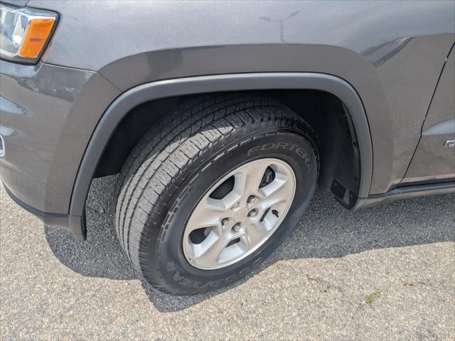 2017 Jeep Grand Cherokee Laredo 4x2