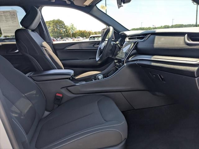 2025 Jeep Grand Cherokee L Laredo X 4x4