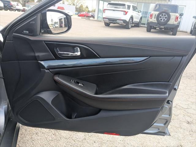 2021 Nissan Maxima SR Xtronic CVT