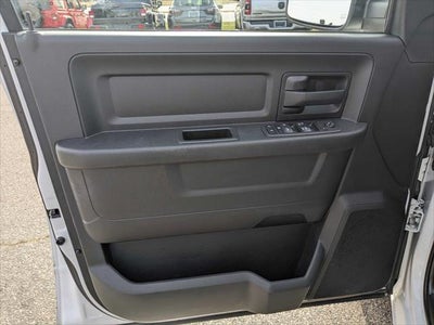 2020 RAM 1500 Classic Tradesman Crew Cab 4x2 5'7' Box