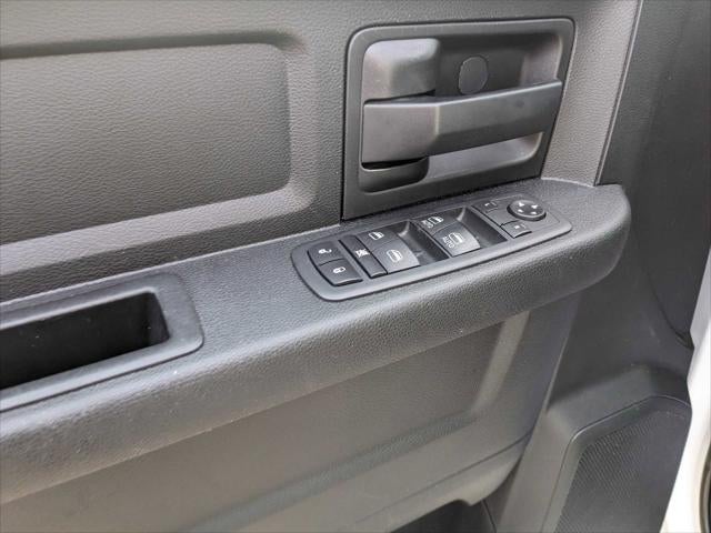 2020 RAM 1500 Classic Tradesman Crew Cab 4x2 5'7' Box