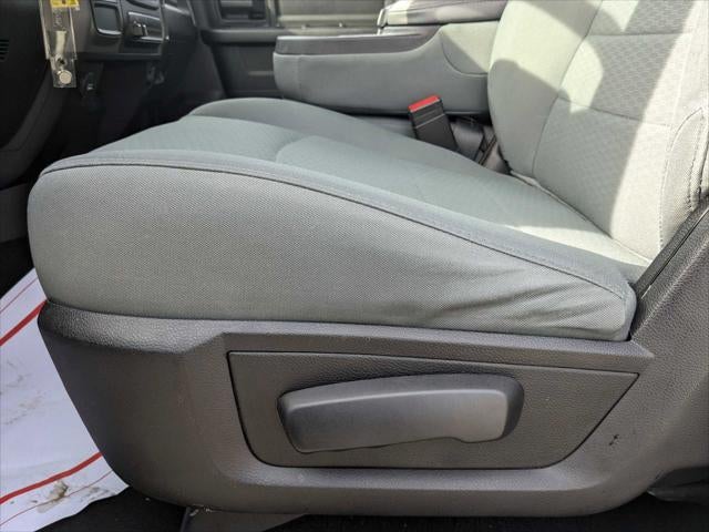 2020 RAM 1500 Classic Tradesman Crew Cab 4x2 5'7' Box
