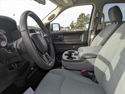 2020 RAM 1500 Classic Tradesman Crew Cab 4x2 5'7' Box