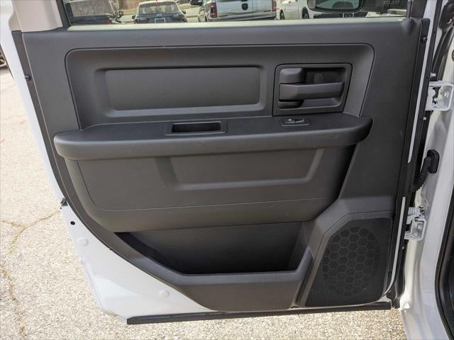 2020 RAM 1500 Classic Tradesman Crew Cab 4x2 5'7' Box