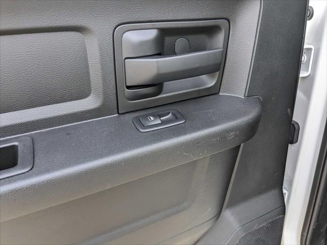 2020 RAM 1500 Classic Tradesman Crew Cab 4x2 5'7' Box
