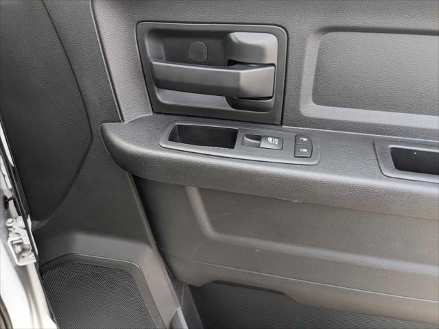 2020 RAM 1500 Classic Tradesman Crew Cab 4x2 5'7' Box