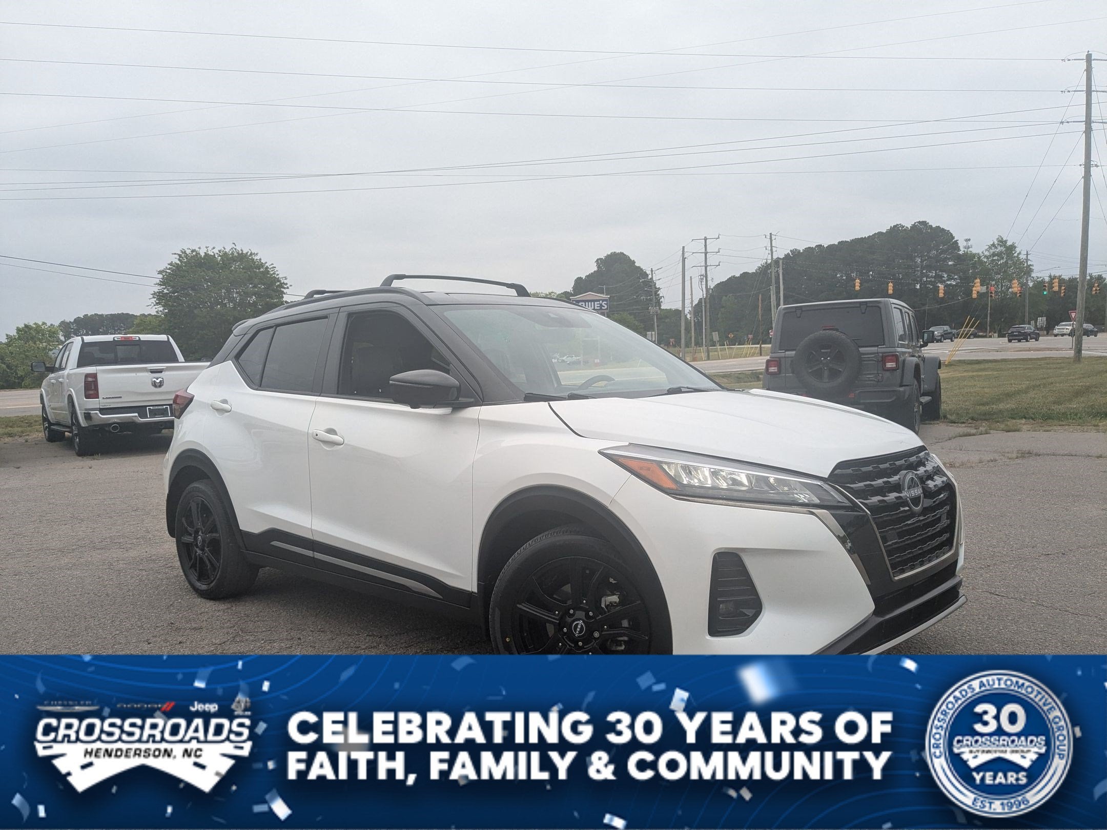 2024 Nissan Kicks SR Xtronic CVT