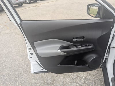2024 Nissan Kicks SR Xtronic CVT
