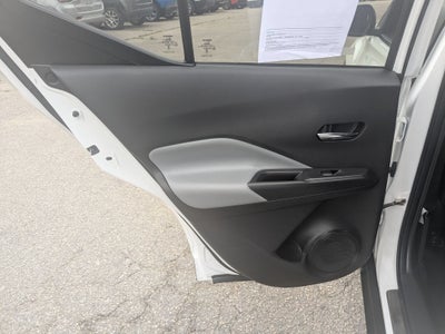 2024 Nissan Kicks SR Xtronic CVT