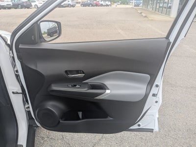 2024 Nissan Kicks SR Xtronic CVT