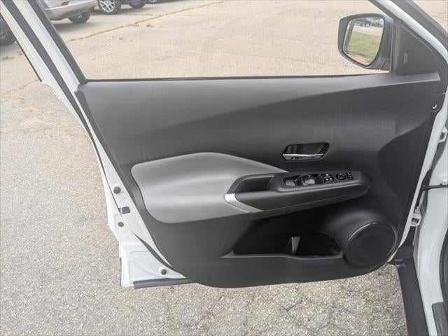 2024 Nissan Kicks SR Xtronic CVT