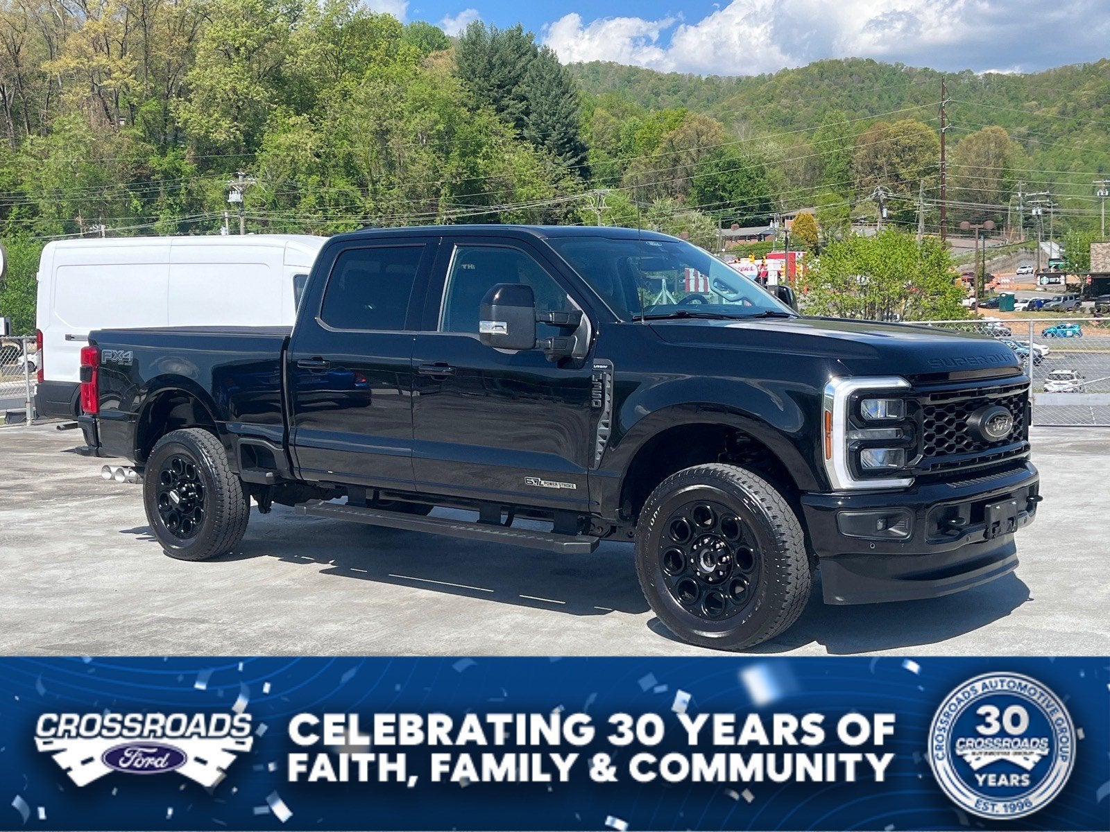2025 Ford Super Duty F-350 SRW LARIAT