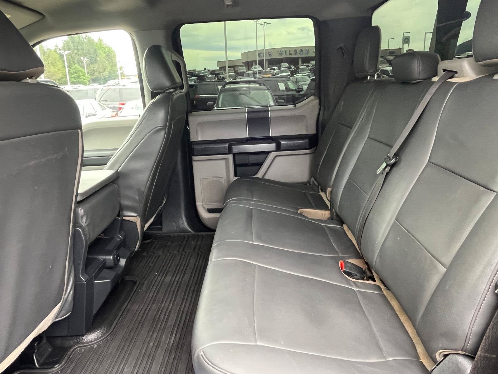 2022 Ford Super Duty F-550 DRW XLT