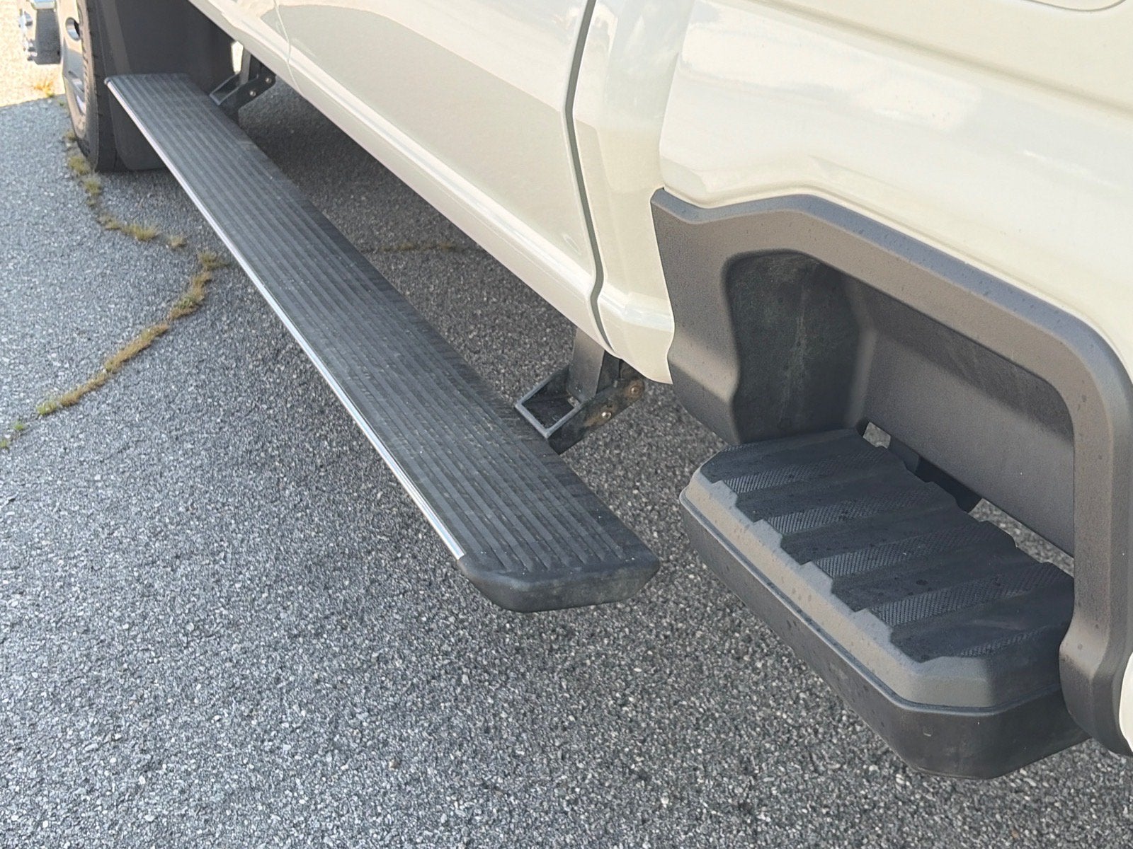 2024 Ford Super Duty F-450 DRW LARIAT
