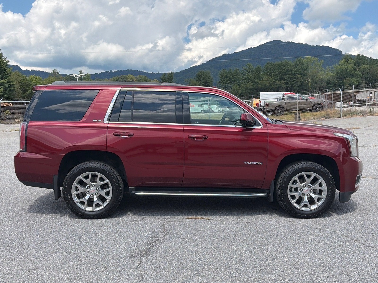 2017 GMC Yukon SLE