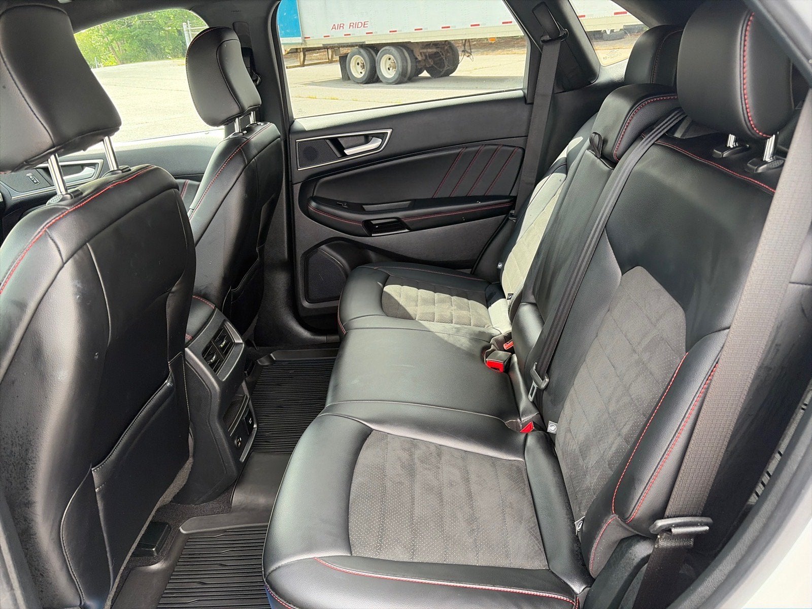 2022 Ford Edge ST-Line