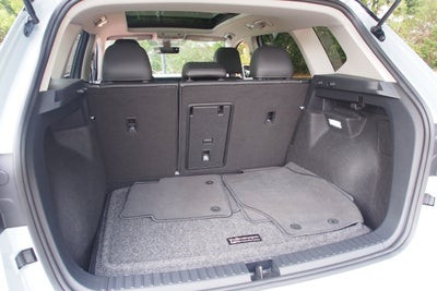 2025 Volkswagen Taos SE Black