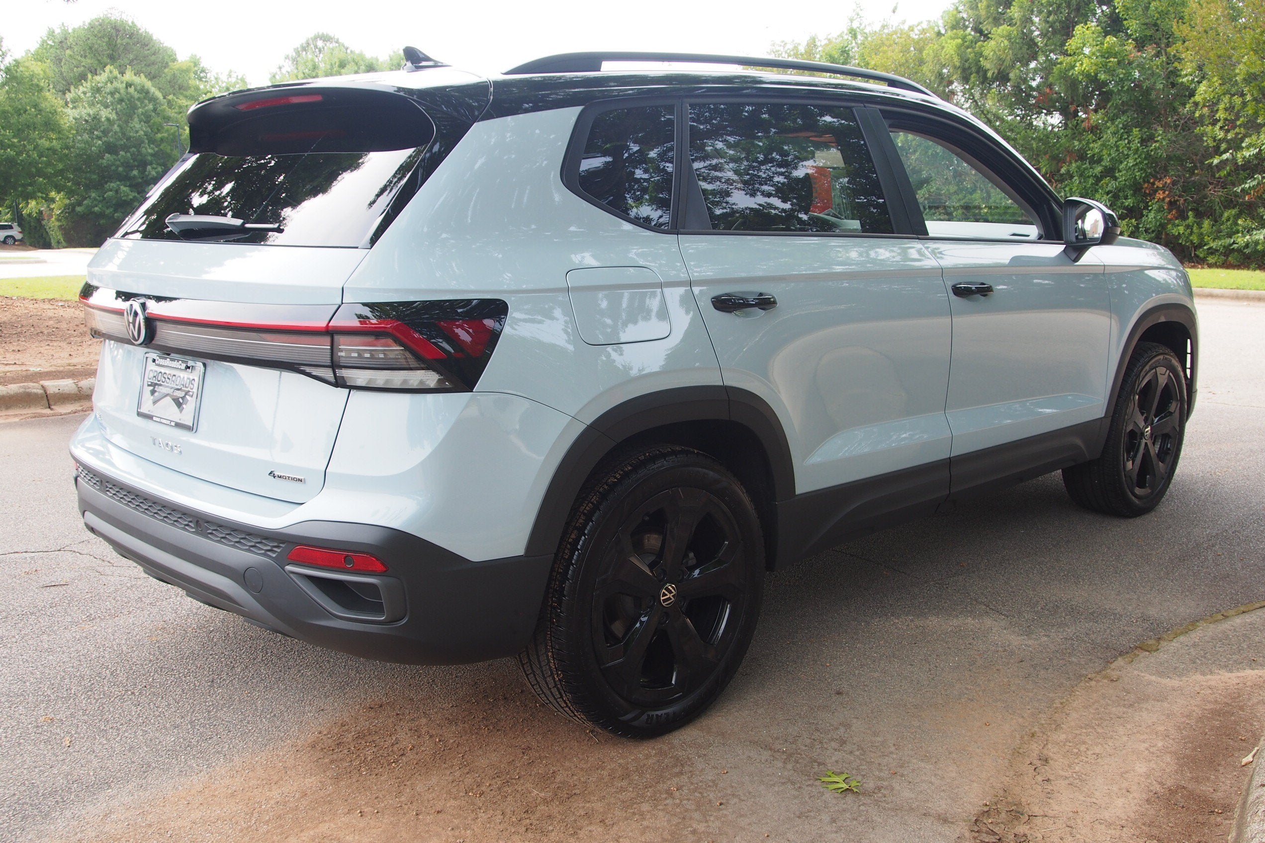 2025 Volkswagen Taos SE Black