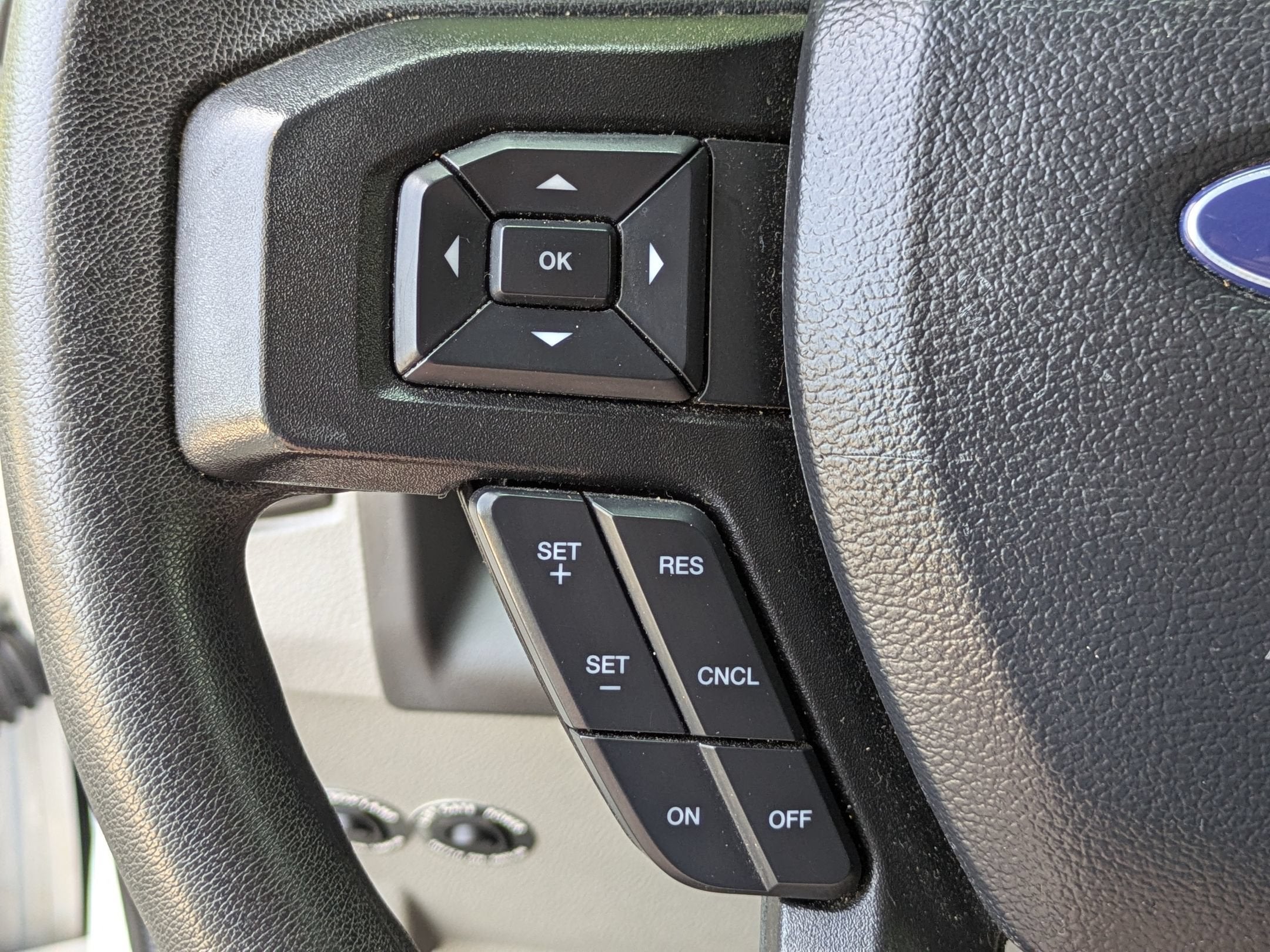2024 Ford E-Series Cutaway Base