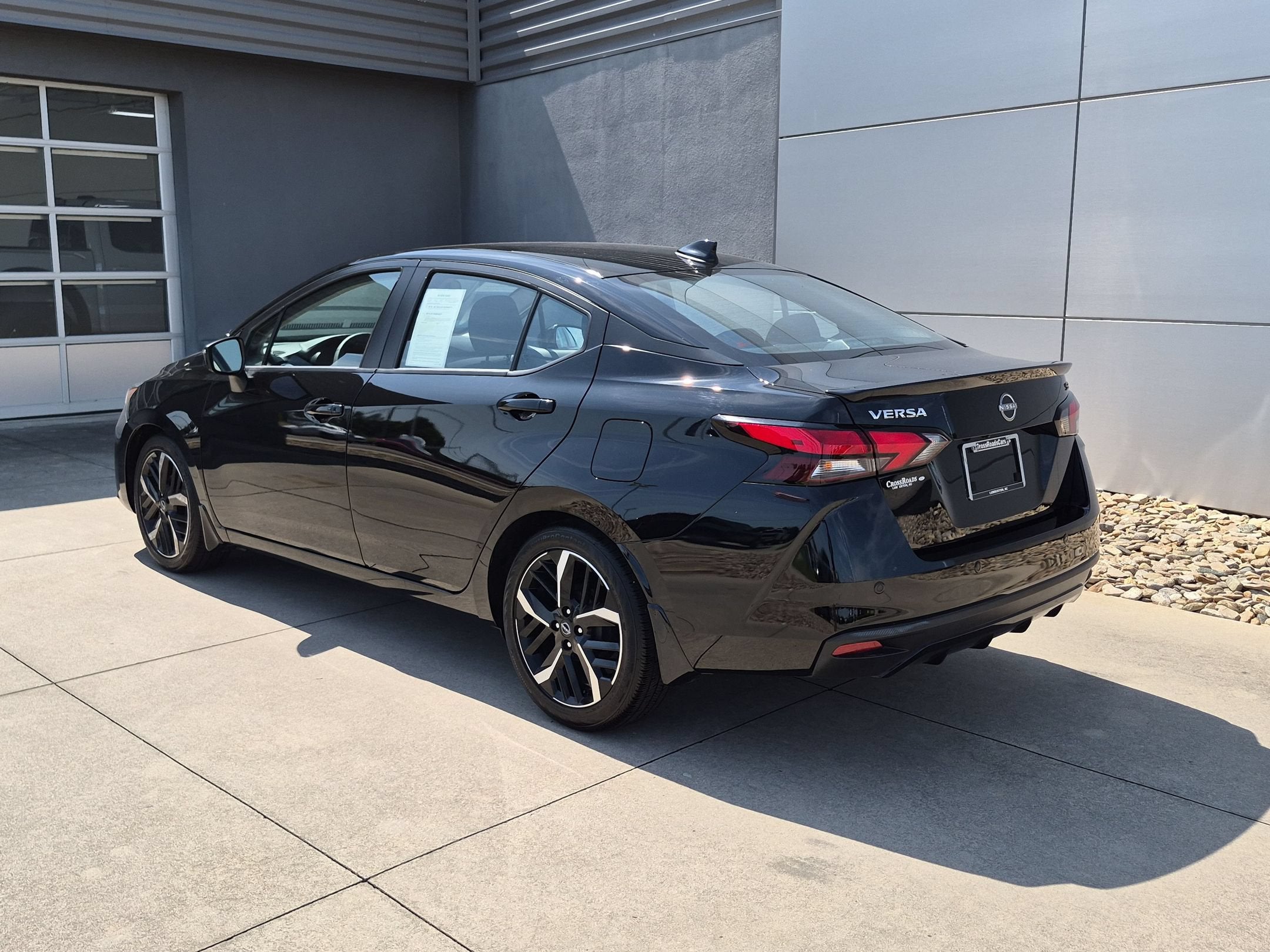 2025 Nissan Versa SR