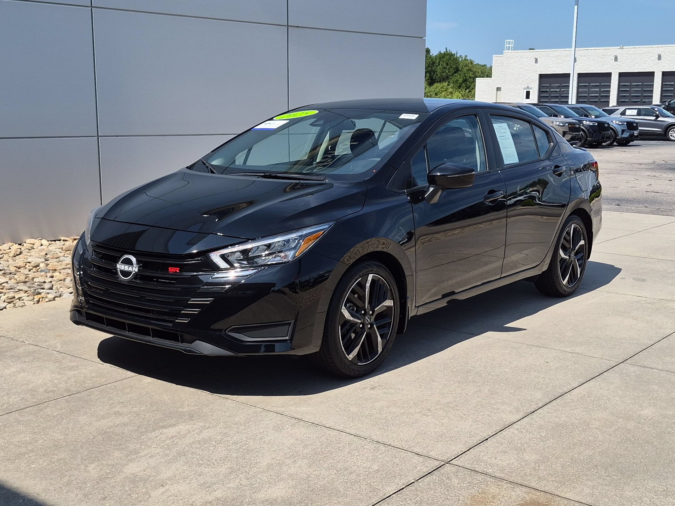 2025 Nissan Versa SR
