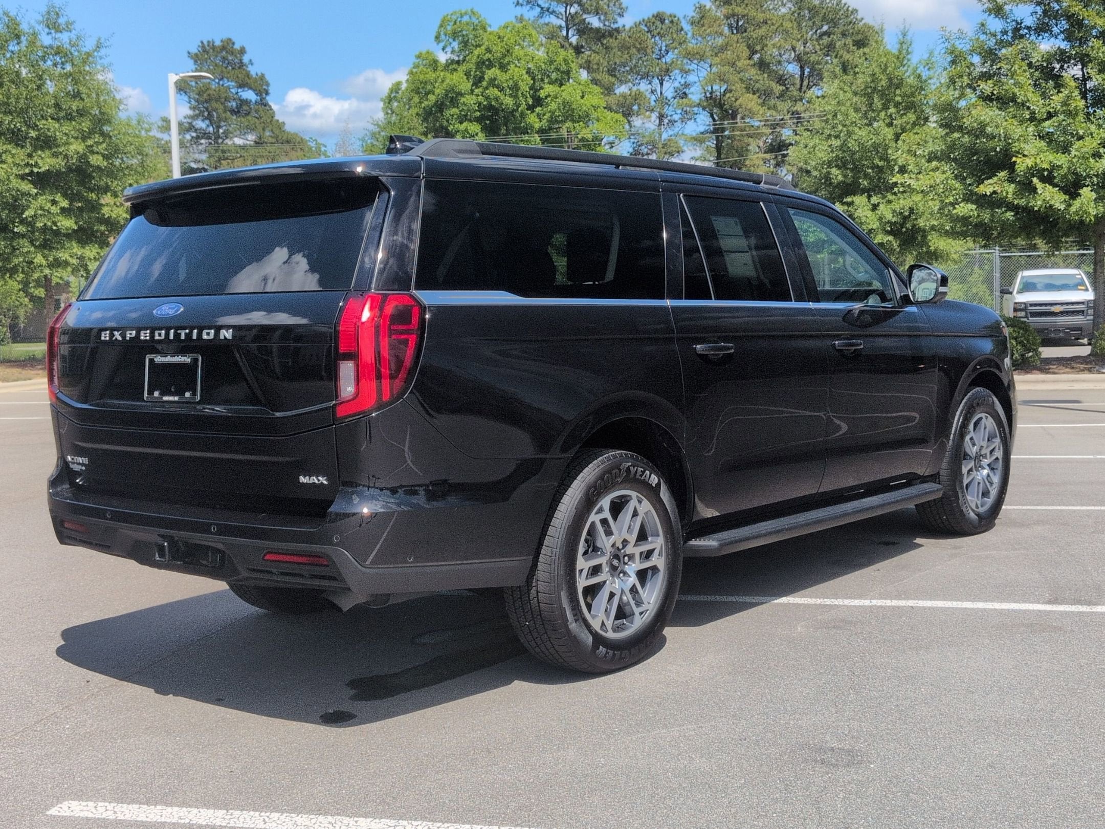 2025 Ford Expedition Max Active