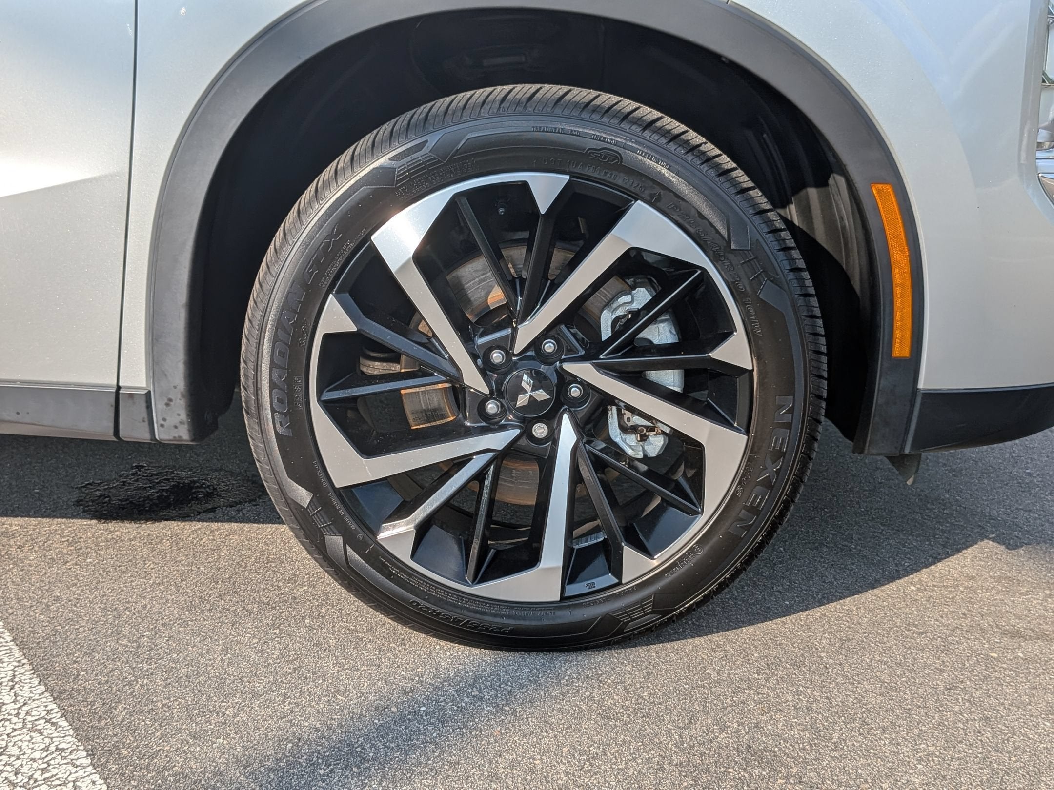 2022 Mitsubishi Outlander ES