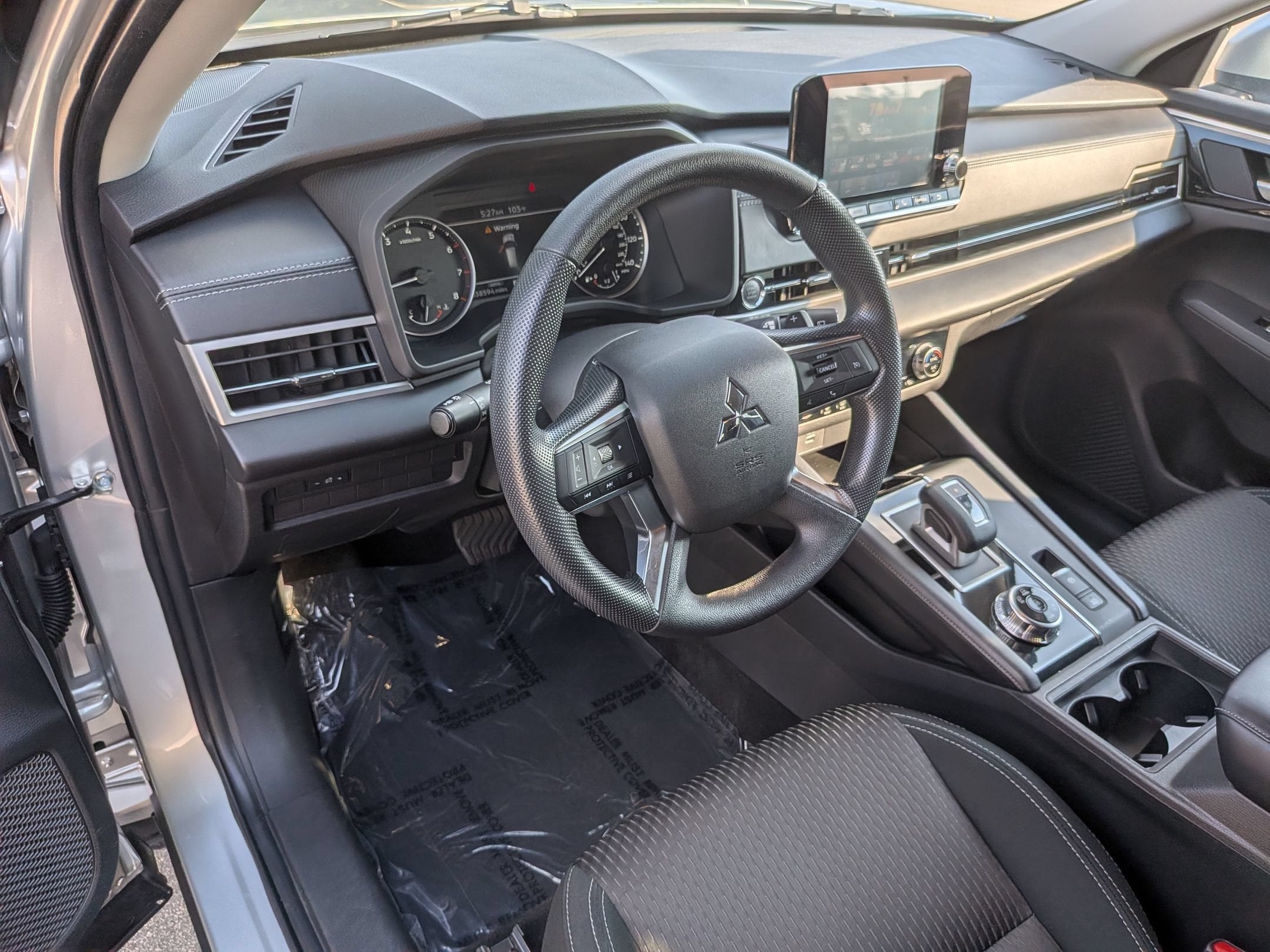 2022 Mitsubishi Outlander ES