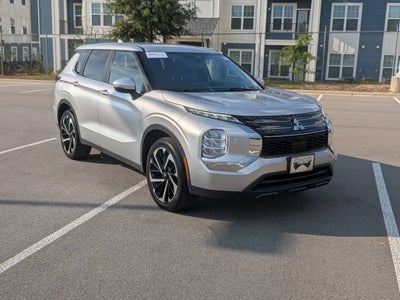 2022 Mitsubishi Outlander ES