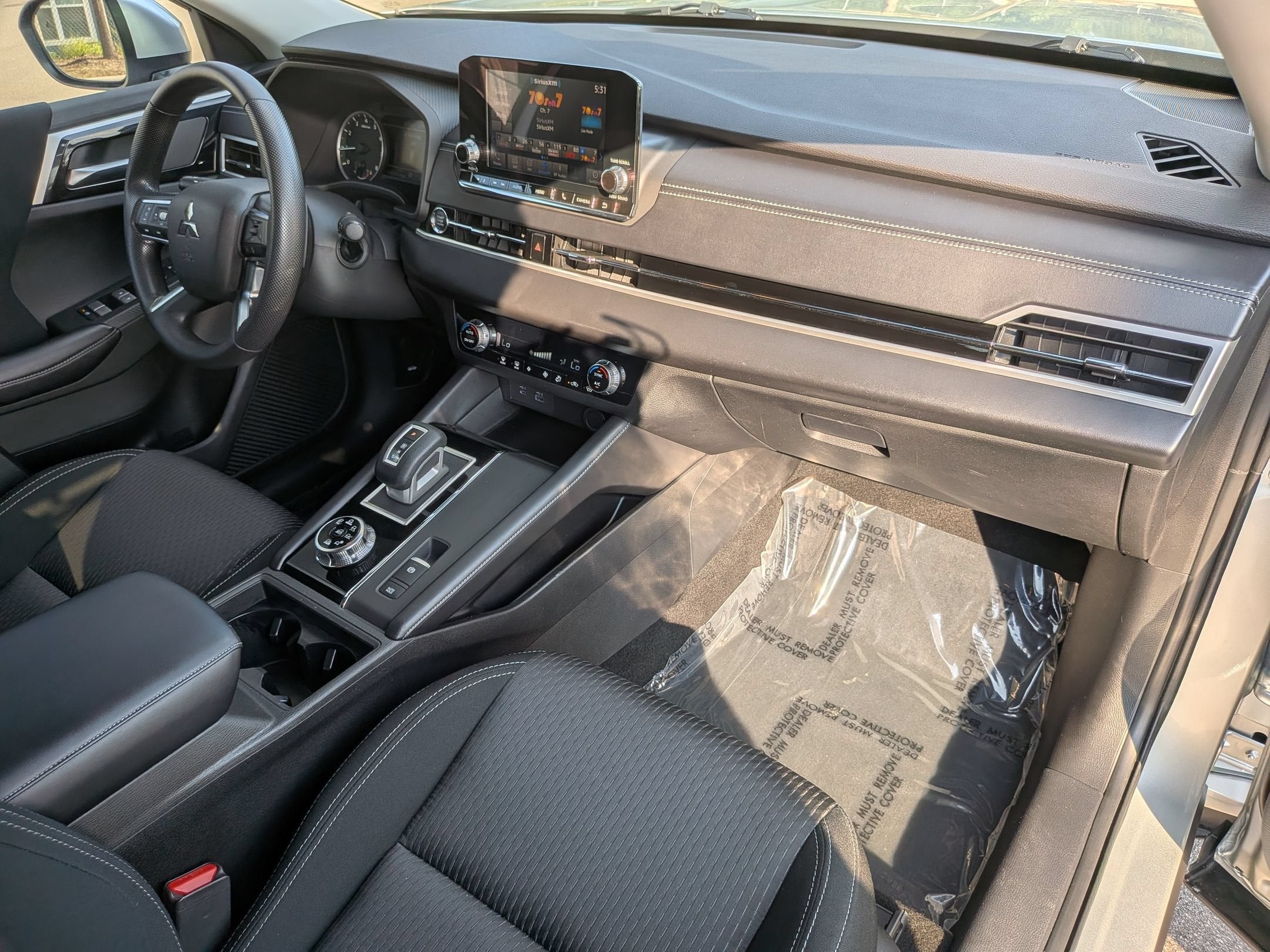 2022 Mitsubishi Outlander ES