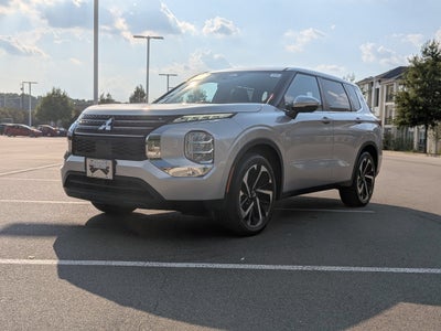 2022 Mitsubishi Outlander ES