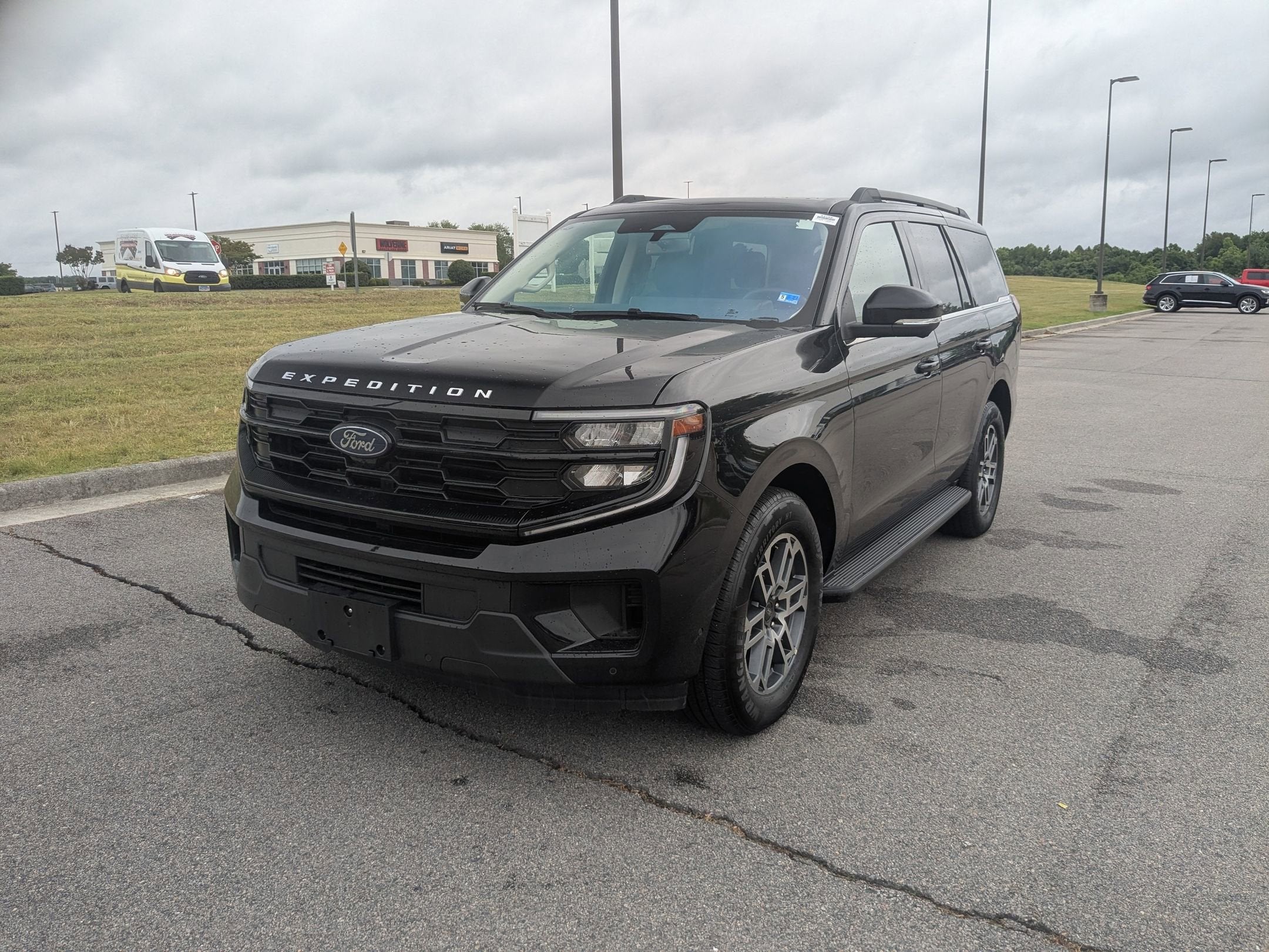 2025 Ford Expedition Active