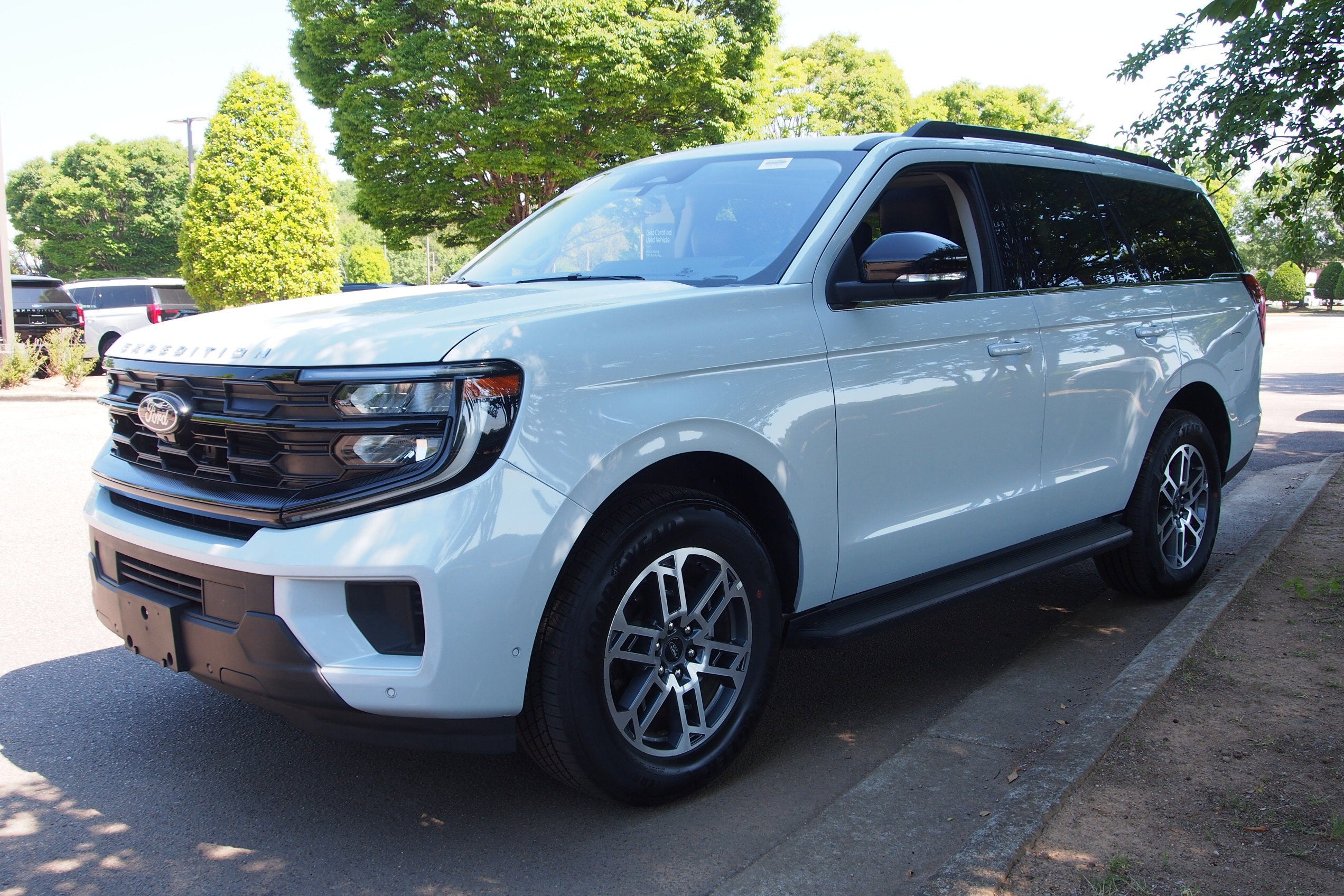 2025 Ford Expedition Active
