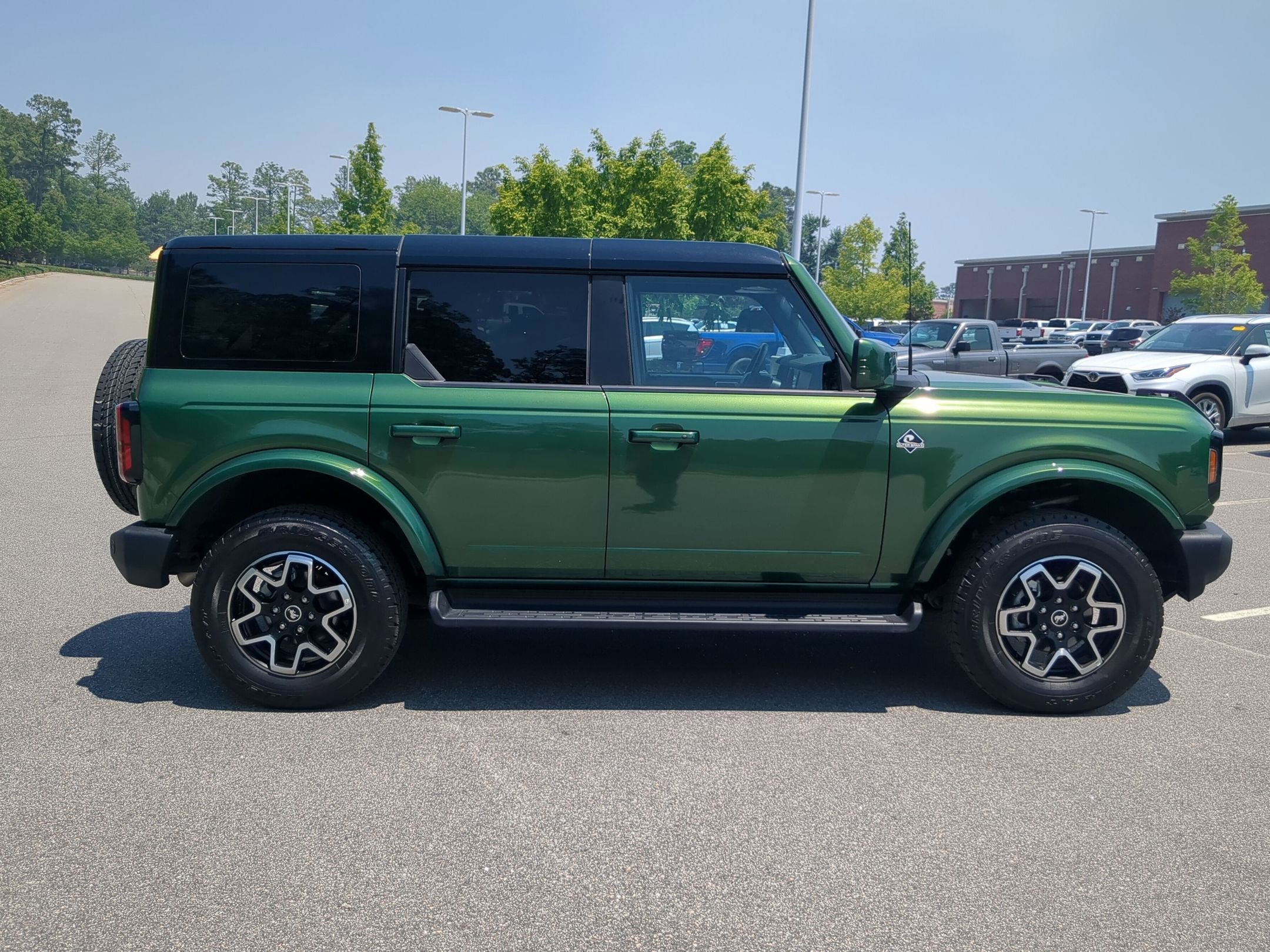 2025 Ford Bronco Outer Banks