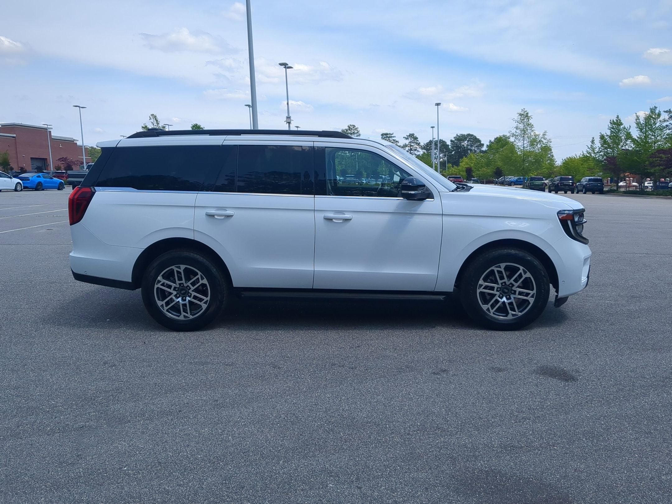 2025 Ford Expedition Active