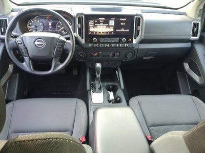 2025 Nissan Frontier SV