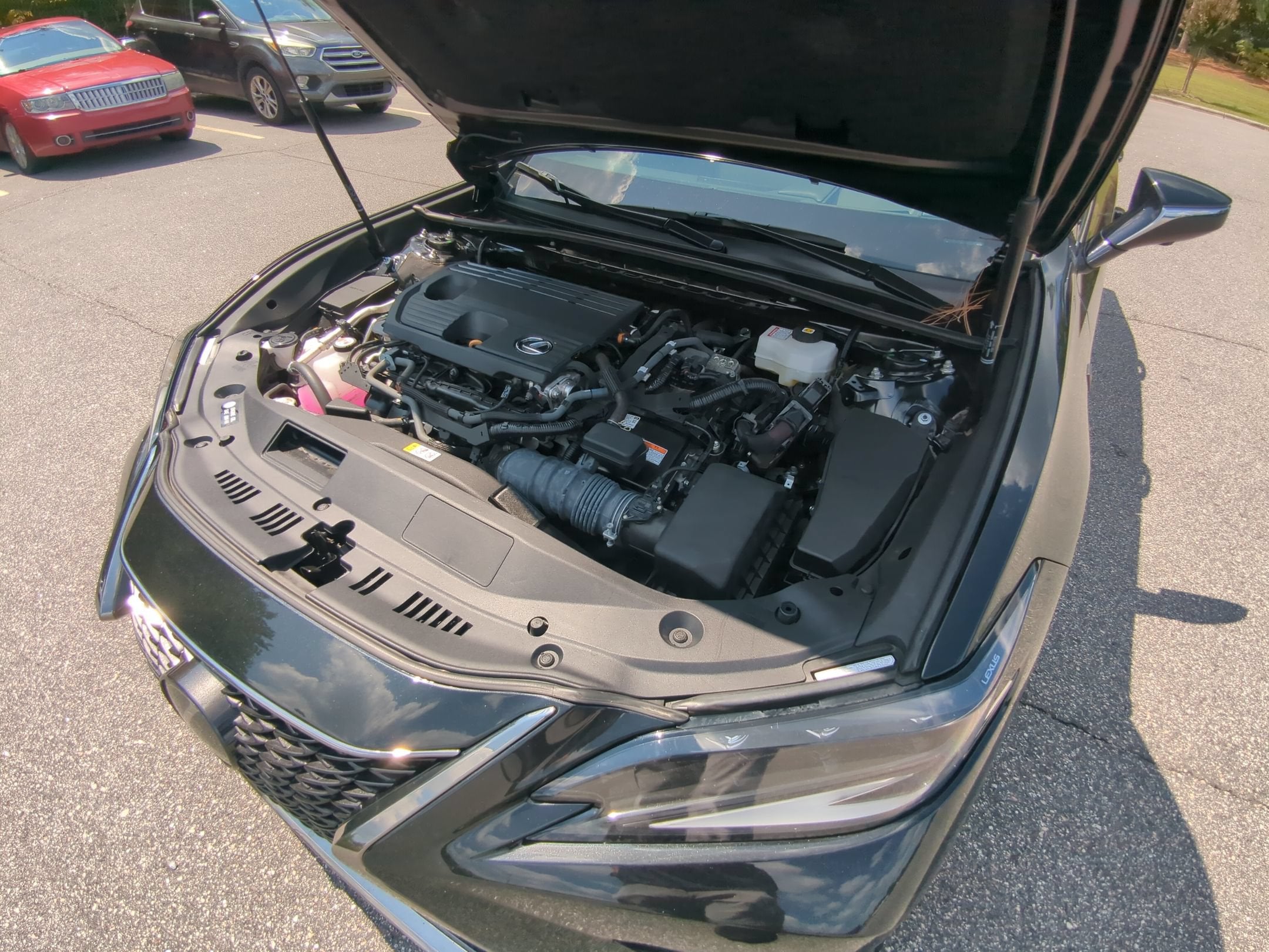 2024 Lexus ES ES 300h F SPORT Handling