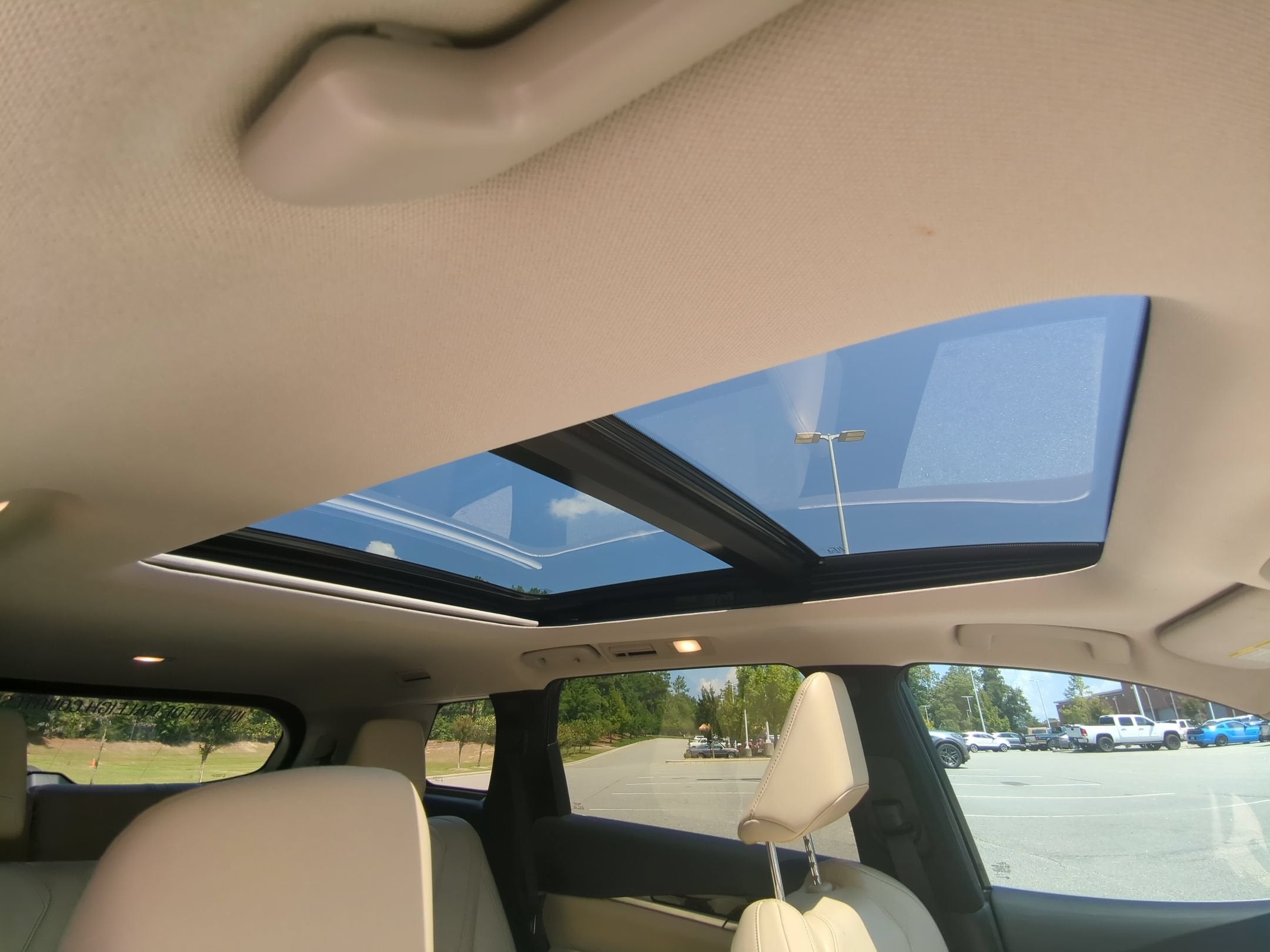 2023 INFINITI QX60 PURE