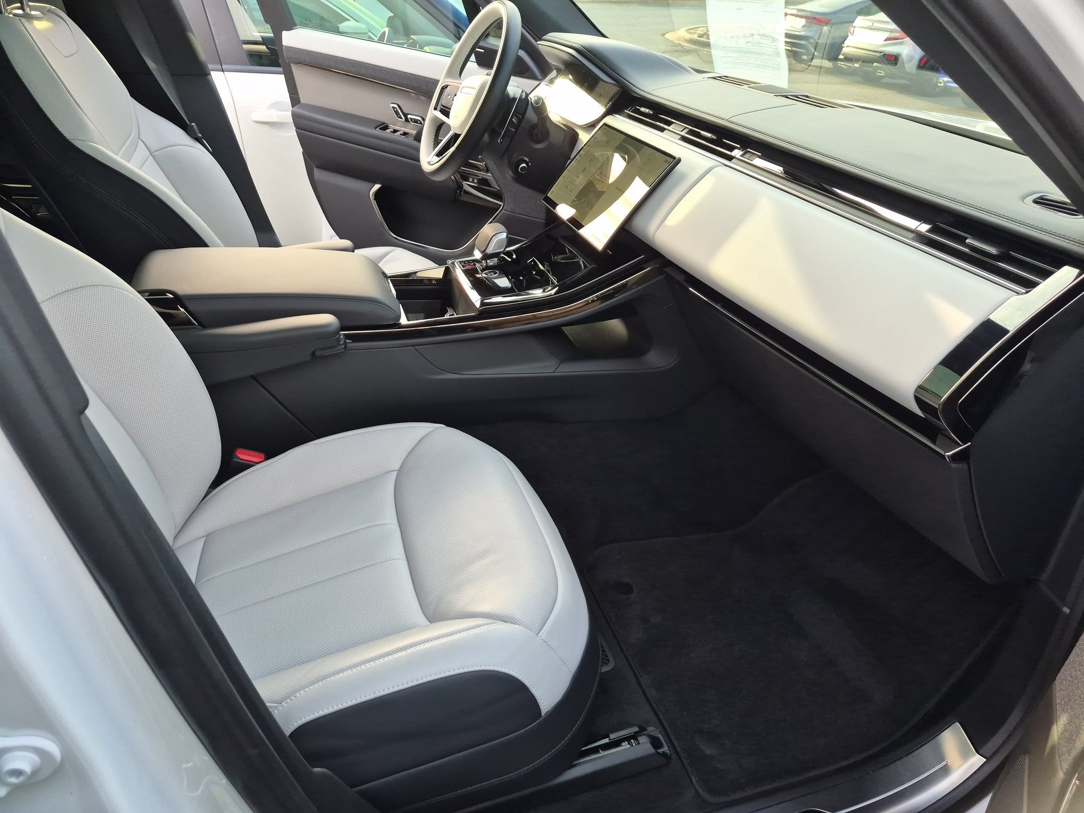 2025 Land Rover Range Rover Sport Dynamic SE