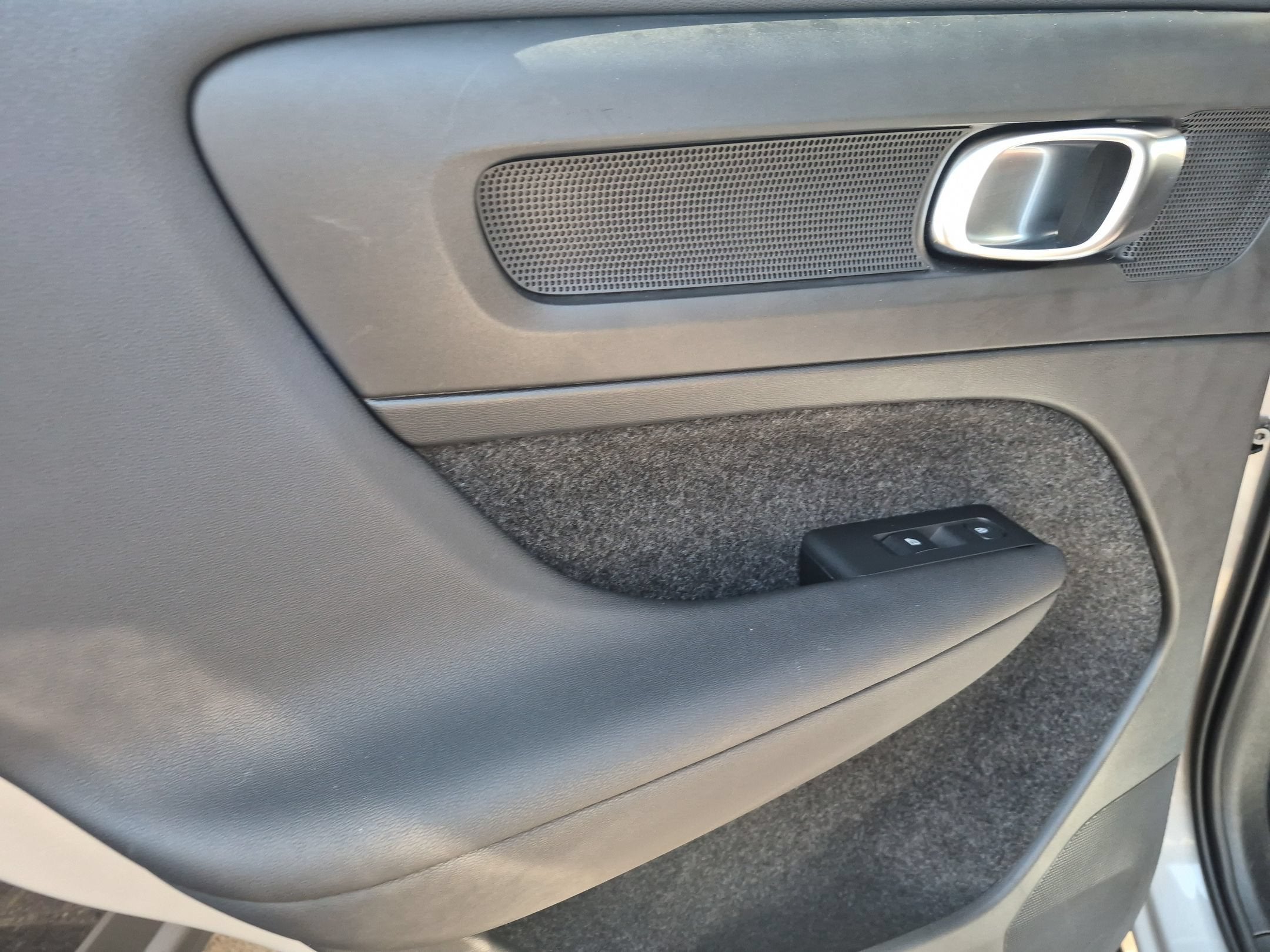 2025 Volvo XC40 Core Bright Theme