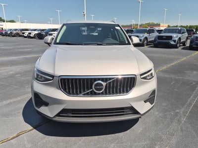 2025 Volvo XC40 Core Bright Theme