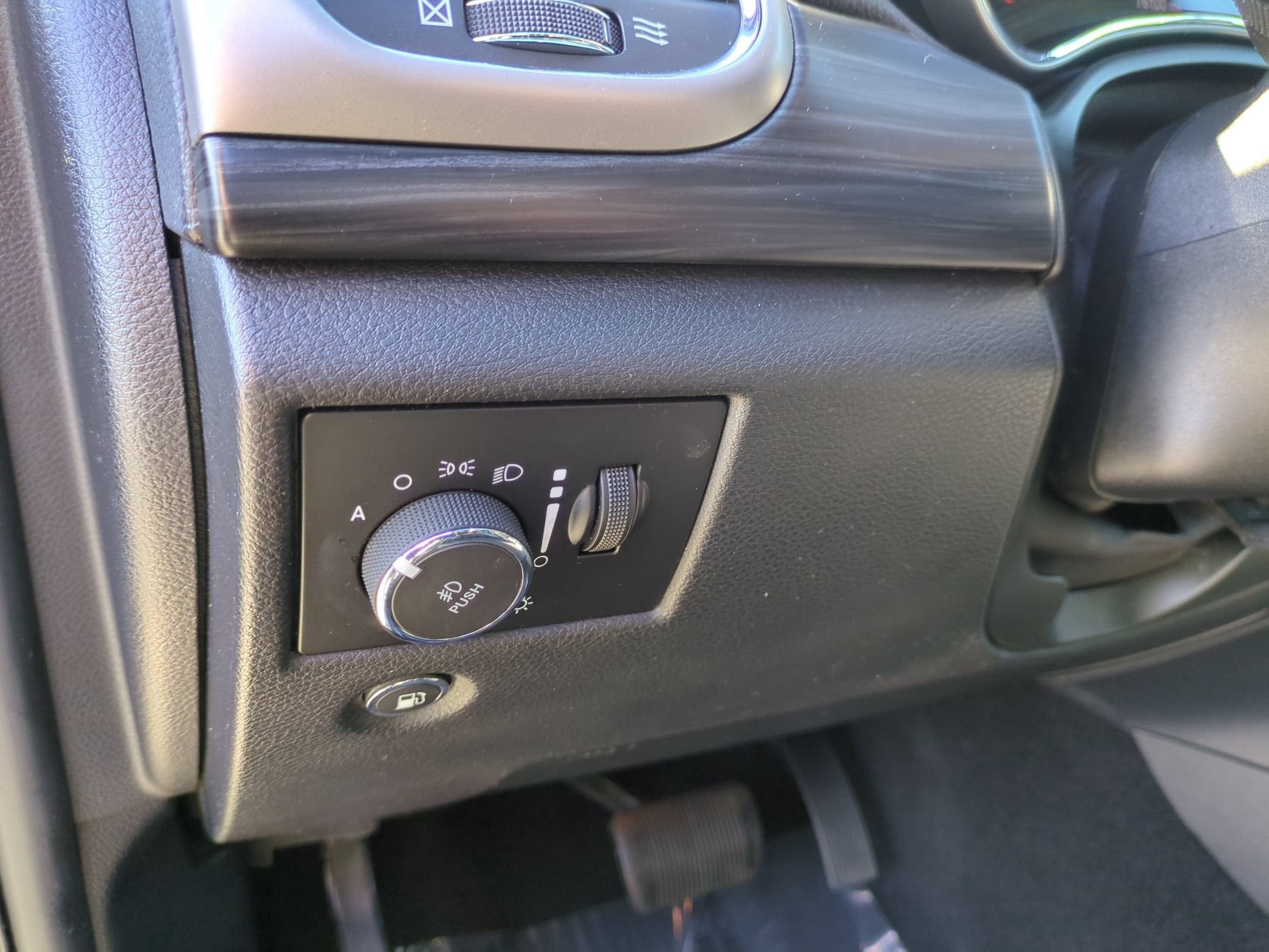 2020 Jeep Grand Cherokee Laredo E