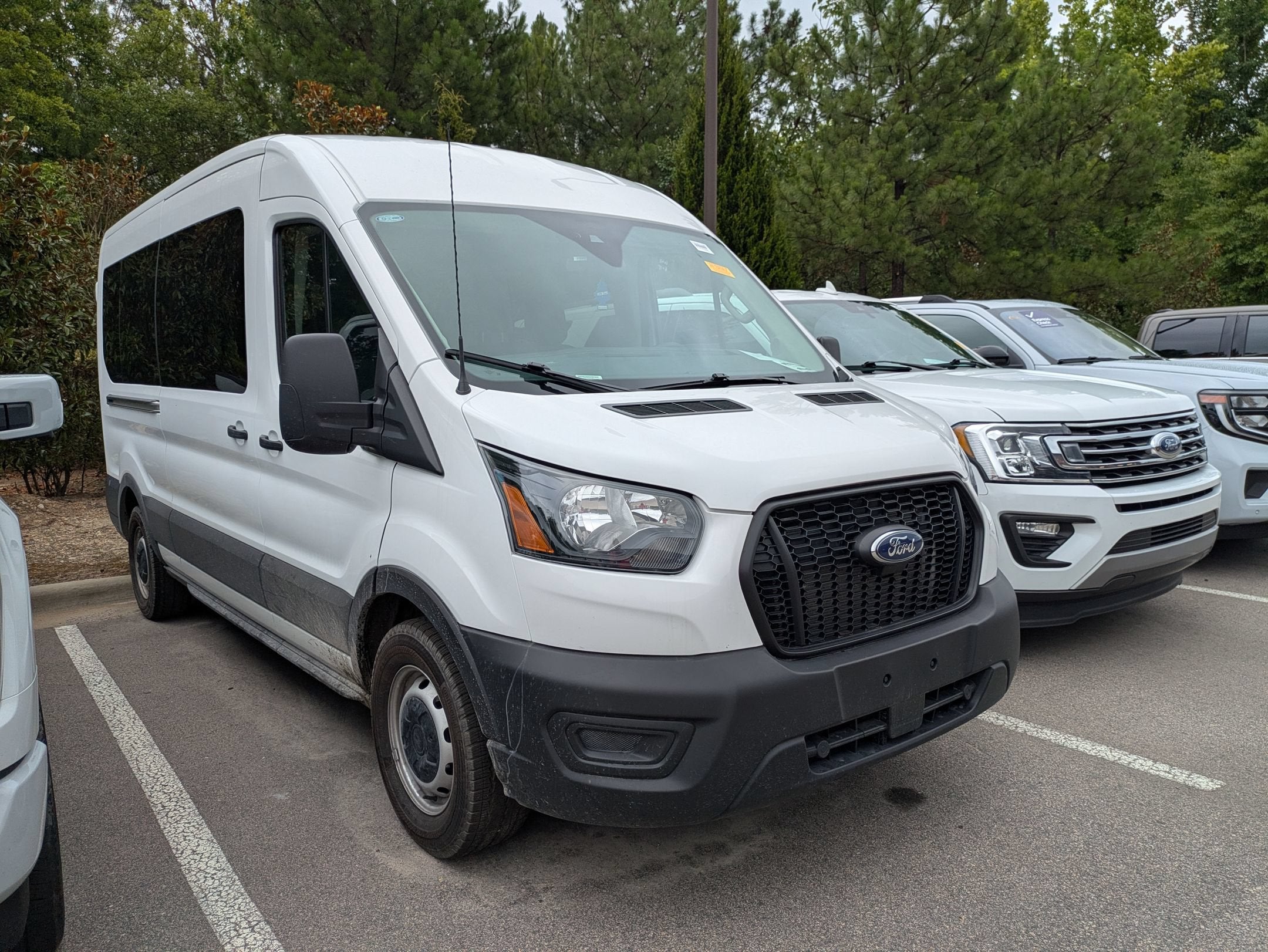 2025 Ford Transit Passenger Wagon XL