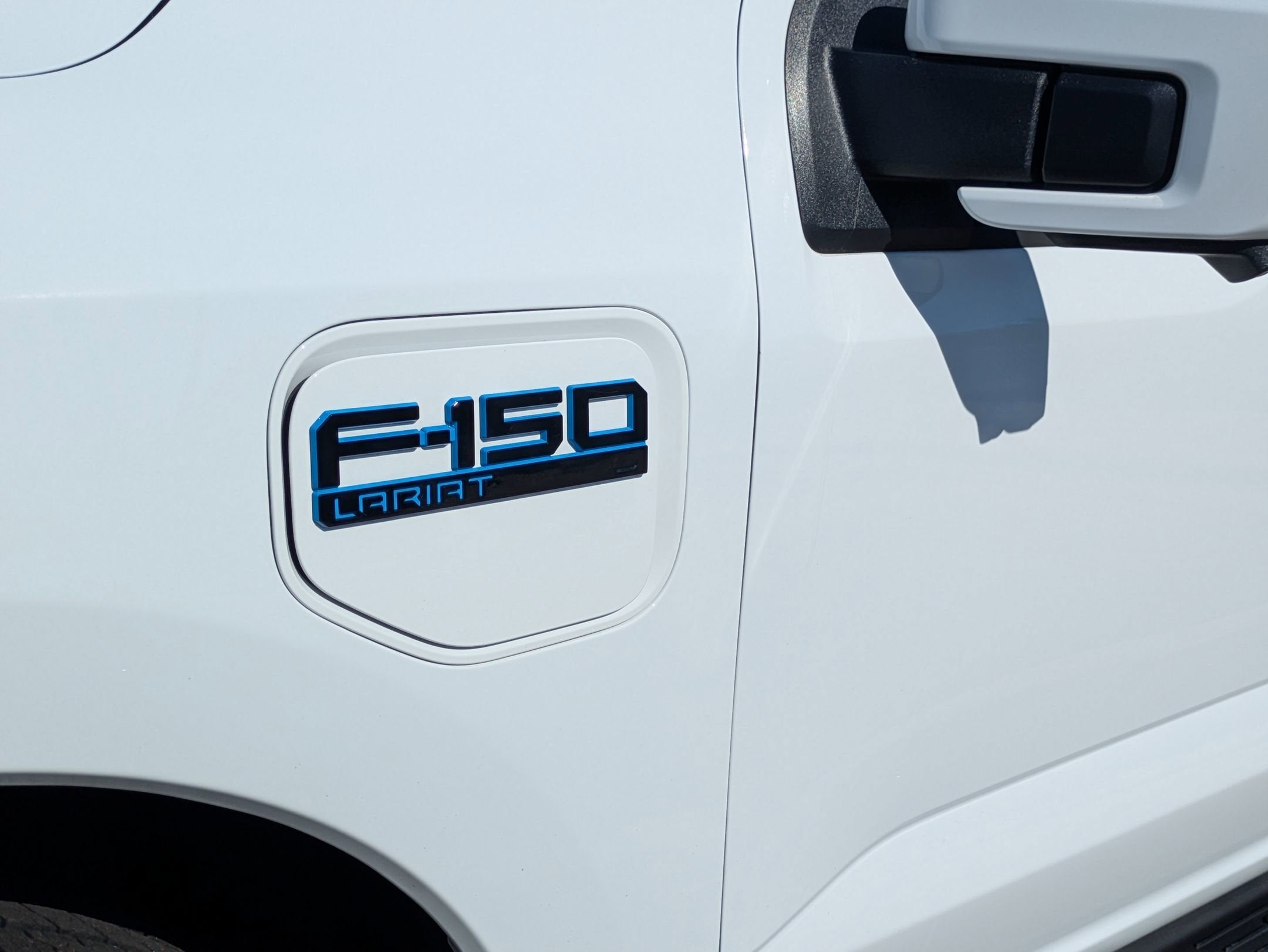 2025 Ford F-150 Lightning LARIAT