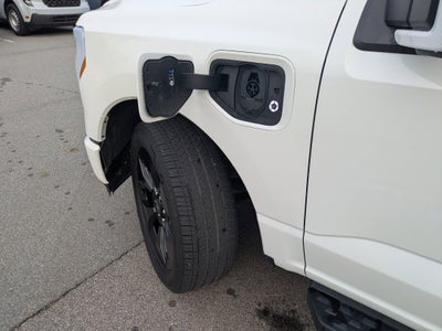 2025 Ford F-150 Lightning Platinum