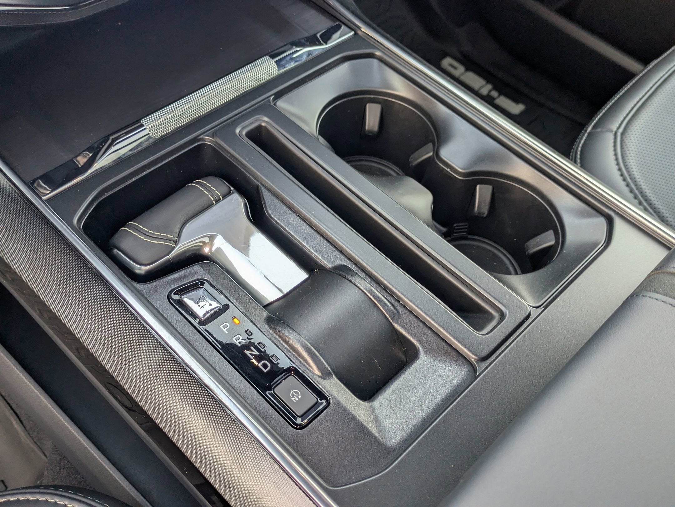 2025 Ford F-150 Lightning Platinum